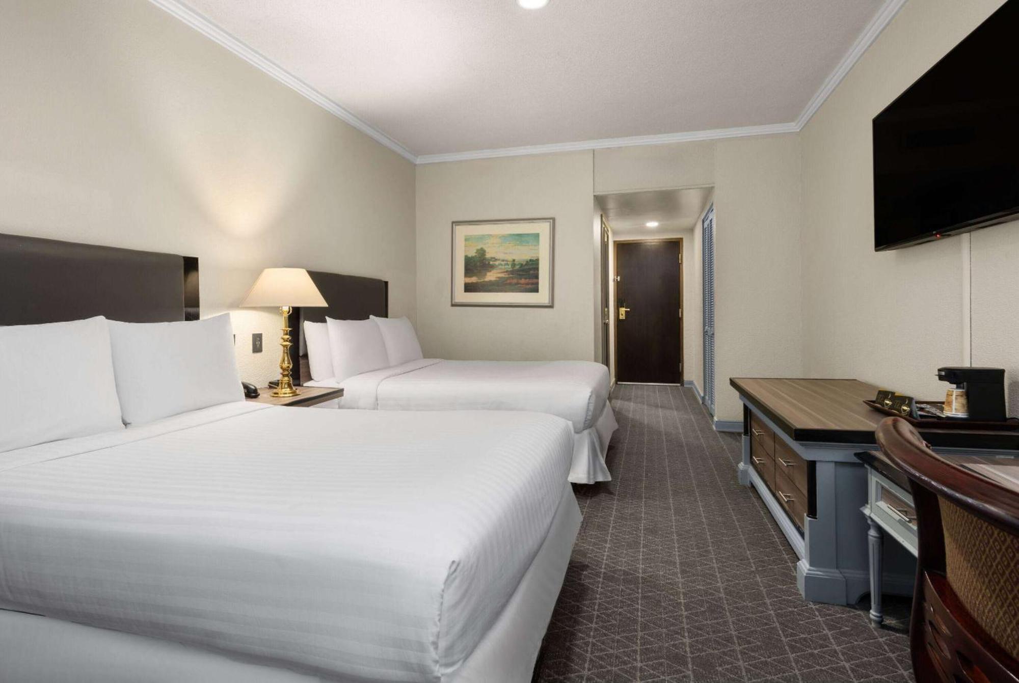 Wyndham Monterrey Ambassador Centro Hotel Екстериор снимка